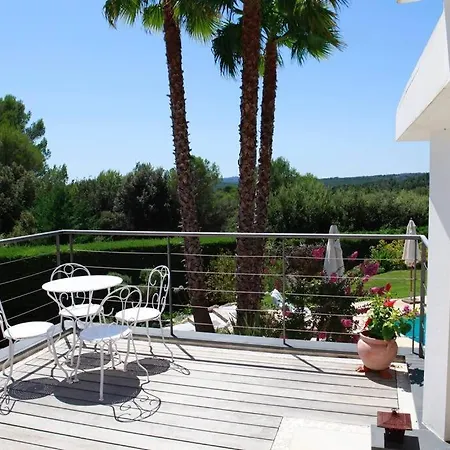 Luxurious 4 Bedrooms In Secluded Area, Swimming Pool